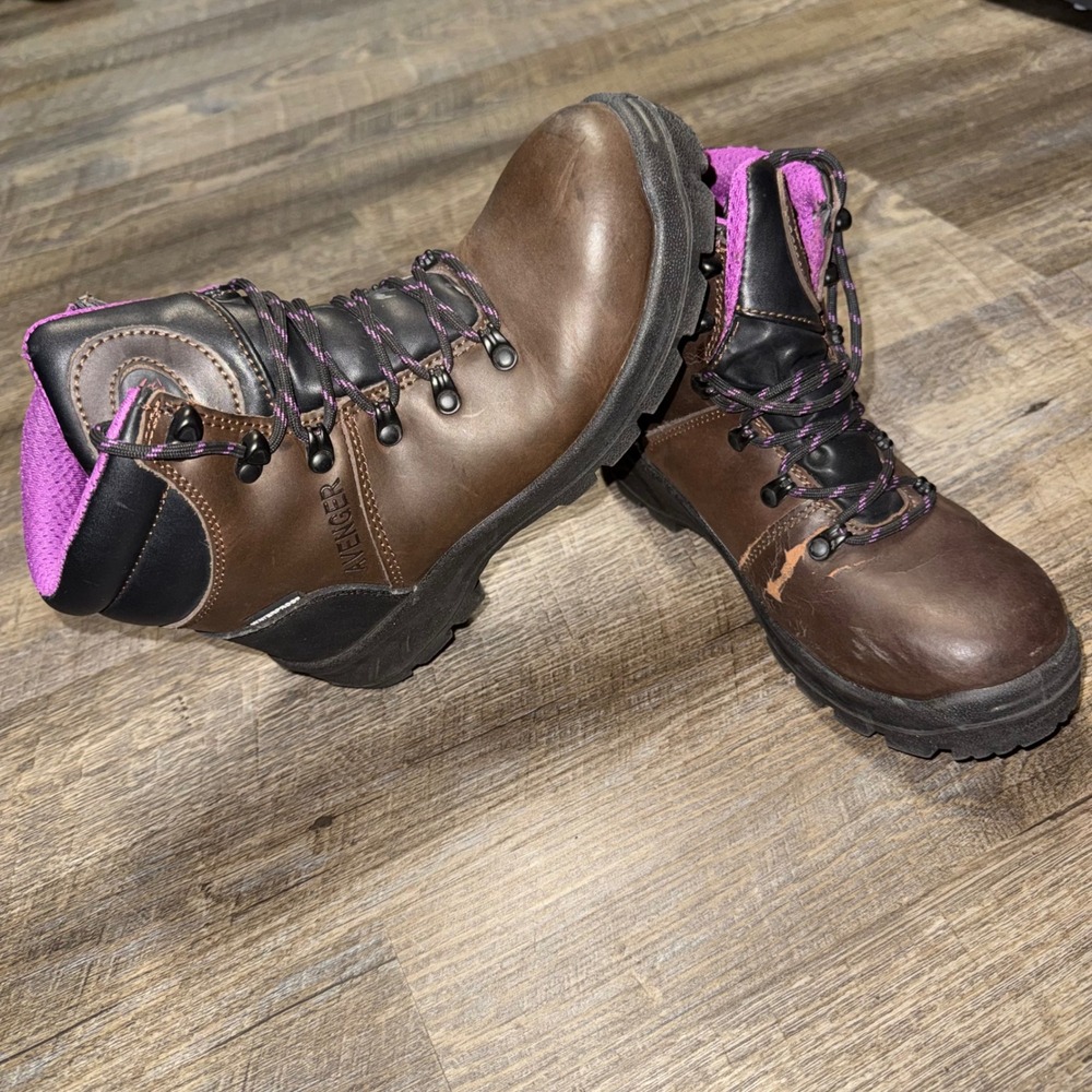 Avenger A8125 Womens 7 Wide Steel Toe Brown Leather EH Work Boots Purple